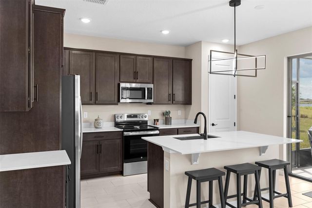 872 GRIFFON AVENUE, Lake Alfred, FL 33850