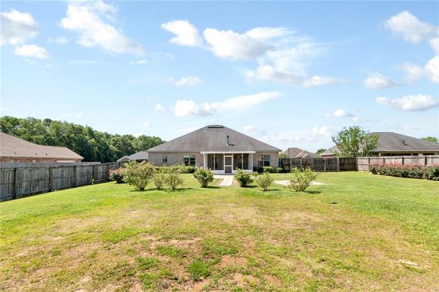 9050 Labrador Trail, Theodore, AL 36582