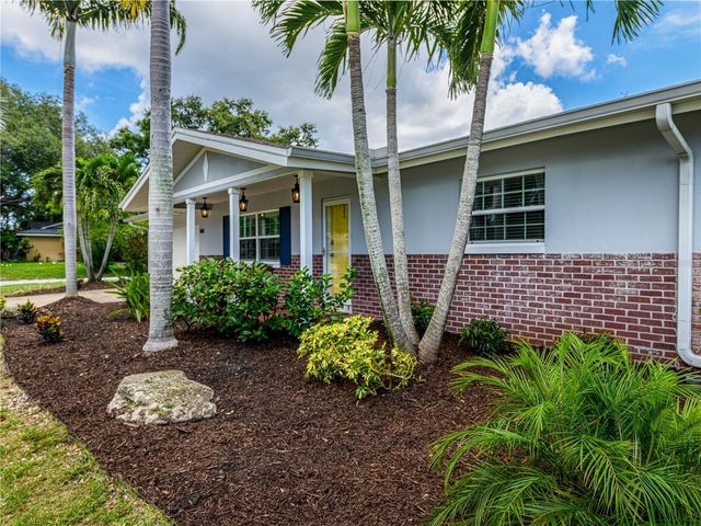 1661 ALGONQUIN DRIVE, Clearwater, FL 33755