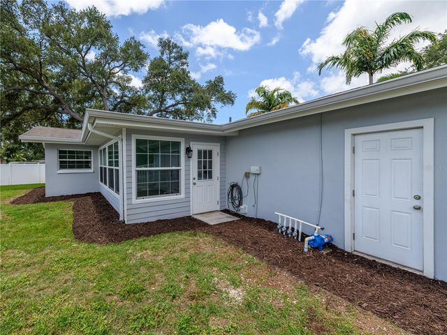 1661 ALGONQUIN DRIVE, Clearwater, FL 33755