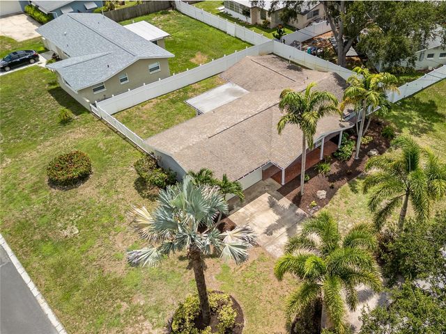 1661 ALGONQUIN DRIVE, Clearwater, FL 33755