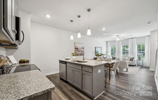 2928 Sloan Drive 21, Charlotte, NC 28208