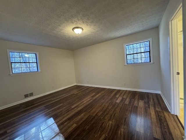 65 Fair Oaks Drive SE, Conyers, GA 30094