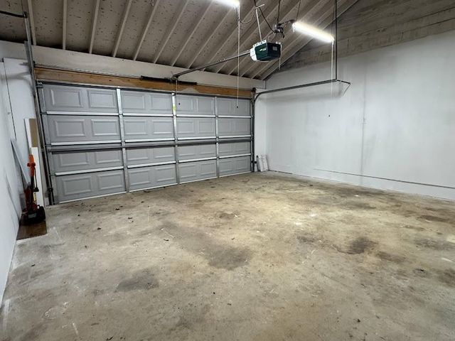 65 Fair Oaks Drive SE, Conyers, GA 30094