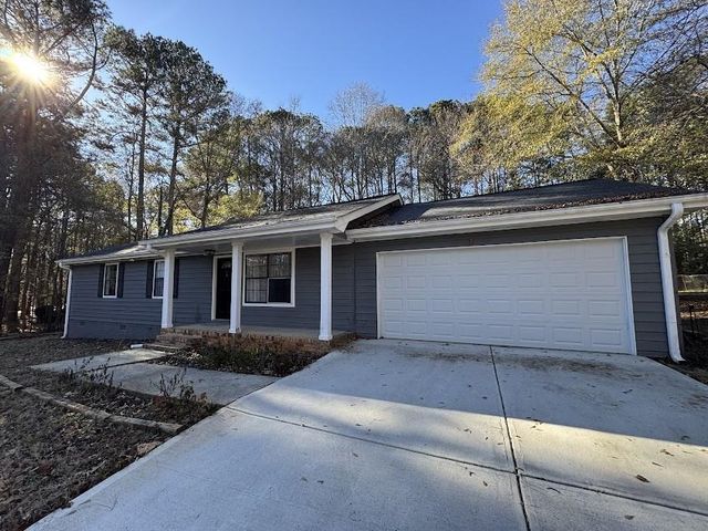 65 Fair Oaks Drive SE, Conyers, GA 30094
