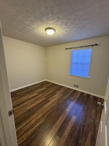 65 Fair Oaks Drive SE, Conyers, GA 30094