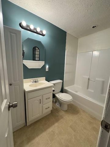 65 Fair Oaks Drive SE, Conyers, GA 30094