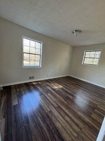65 Fair Oaks Drive SE, Conyers, GA 30094