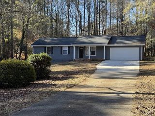 65 Fair Oaks Drive SE, Conyers, GA 30094