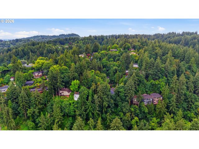 W BURNSIDE Rd 5, Portland, OR 97210