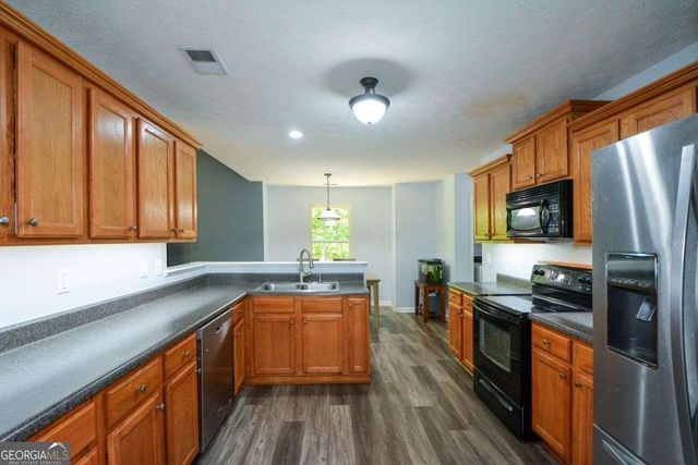 1324 Charleston Avenue, Commerce, GA 30529