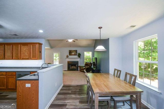1324 Charleston Avenue, Commerce, GA 30529
