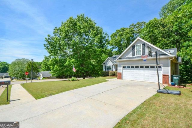 1324 Charleston Avenue, Commerce, GA 30529