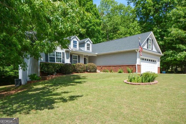 1324 Charleston Avenue, Commerce, GA 30529