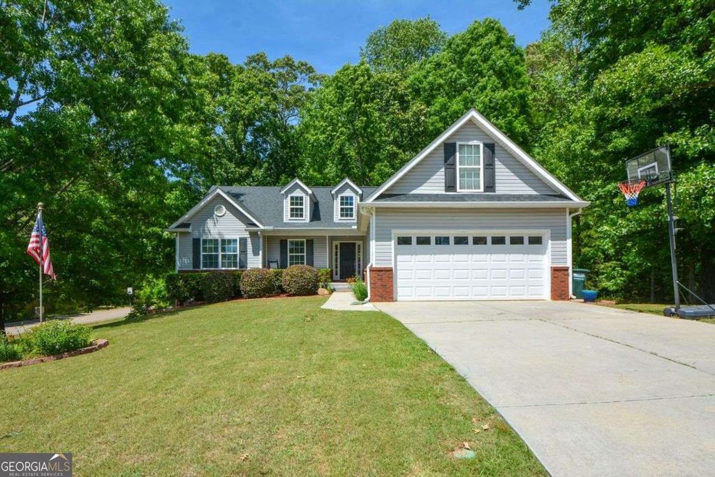 1324 Charleston Avenue, Commerce, GA 30529