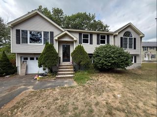 34 Shore Drive, Salem, NH 03079