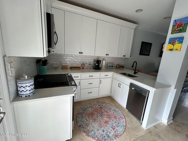 922 Porter Avenue, 206, Ocean Springs, MS 39564