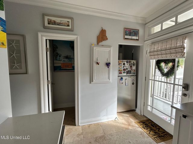 922 Porter Avenue, 206, Ocean Springs, MS 39564