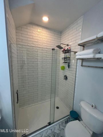 922 Porter Avenue, 206, Ocean Springs, MS 39564