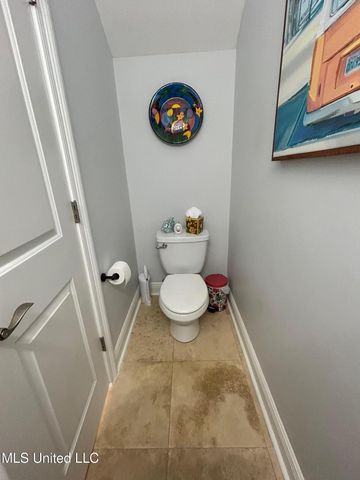 922 Porter Avenue, 206, Ocean Springs, MS 39564