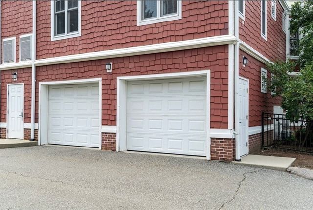 4040 Washington St 1, Boston, MA 02131