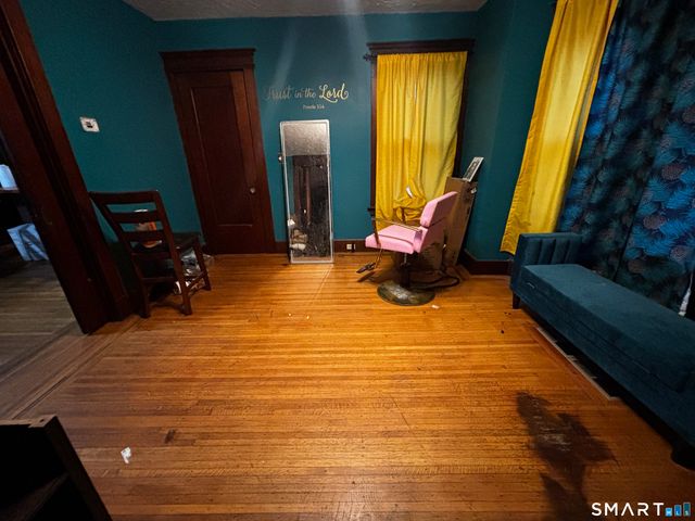 61 Downing Street, New Haven, CT 06513