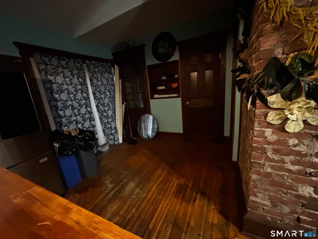 61 Downing Street, New Haven, CT 06513