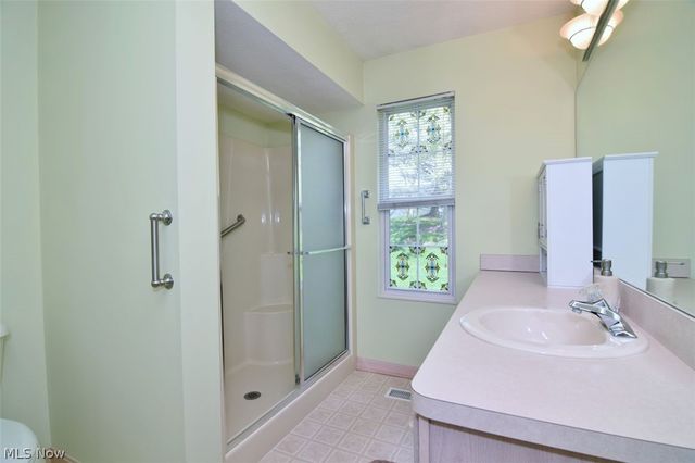 7281 Lilac Court 13B, North Olmsted, OH 44070