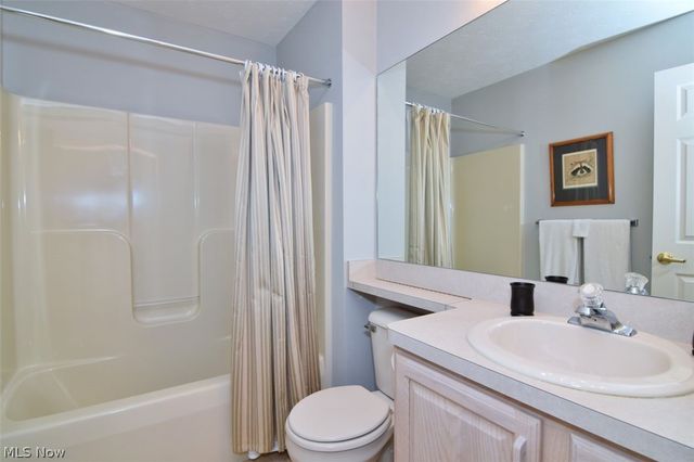 7281 Lilac Court 13B, North Olmsted, OH 44070