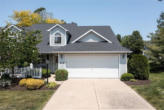 7281 Lilac Court 13B, North Olmsted, OH 44070