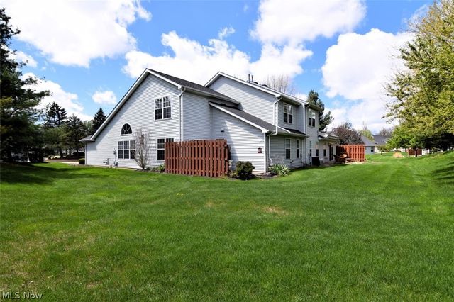 7281 Lilac Court 13B, North Olmsted, OH 44070