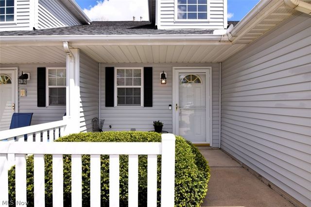 7281 Lilac Court 13B, North Olmsted, OH 44070