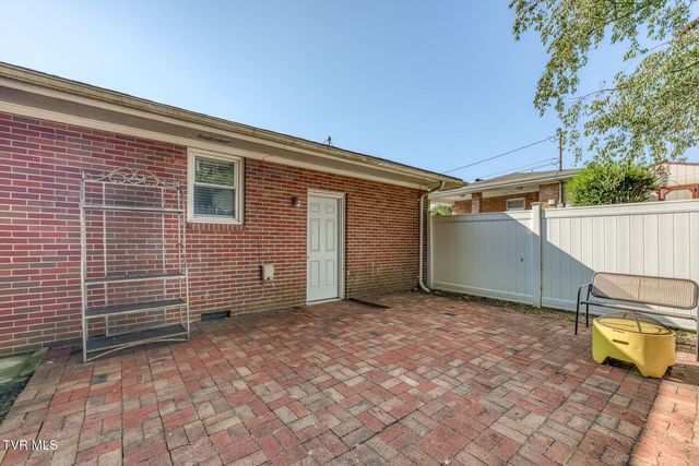 2208 Wyndale Road, Johnson City, TN 37604