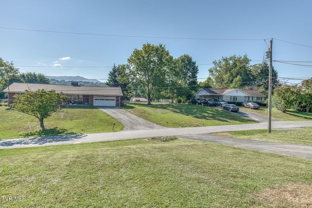 2208 Wyndale Road, Johnson City, TN 37604