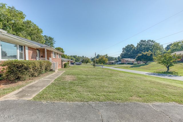2208 Wyndale Road, Johnson City, TN 37604