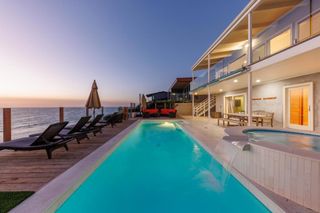 1220 Neptune Ave, Encinitas, CA 92024