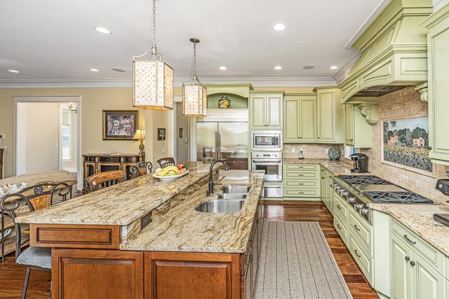 1937 N Creek Drive, Mount Pleasant, SC 29466