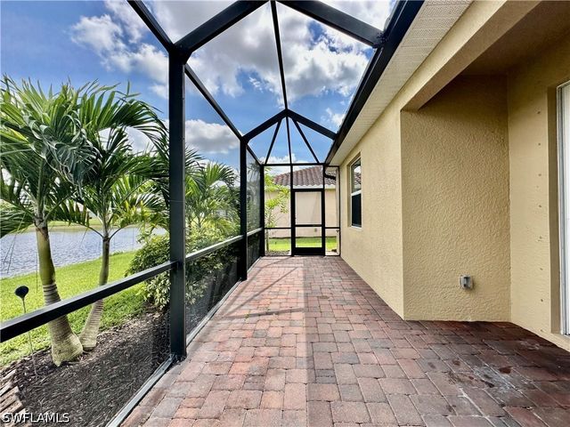 1823 Alameda DR, Naples, FL 34120
