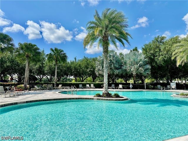 1823 Alameda DR, Naples, FL 34120