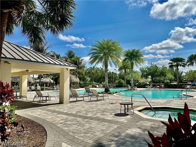1823 Alameda DR, Naples, FL 34120