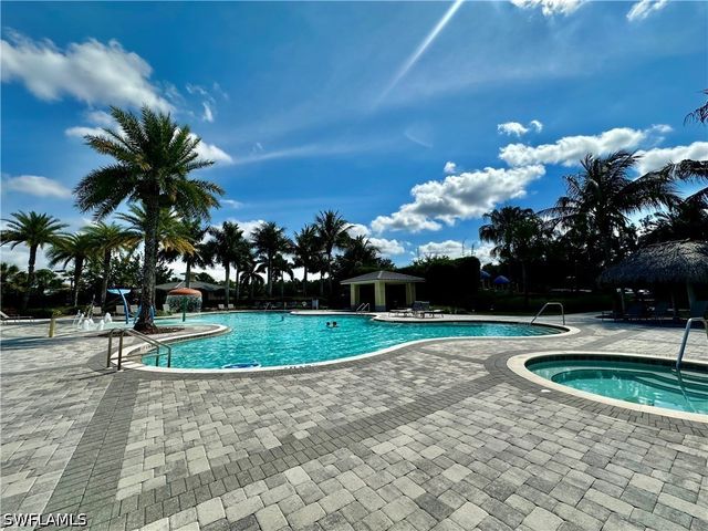1823 Alameda DR, Naples, FL 34120