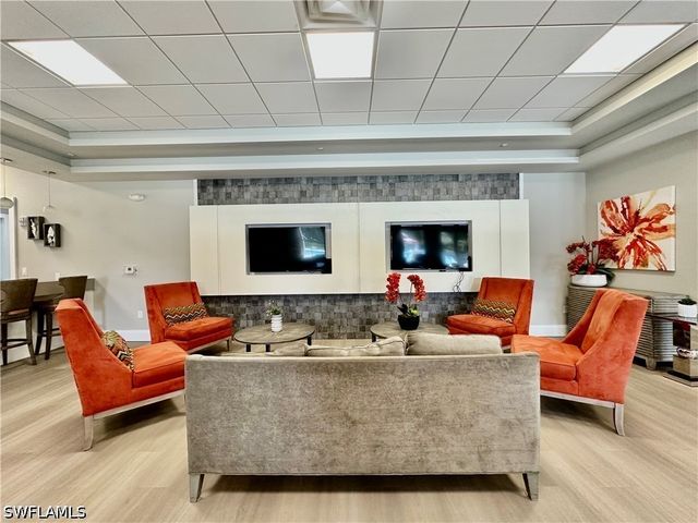 1823 Alameda DR, Naples, FL 34120