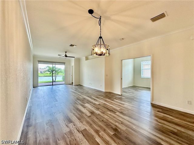 1823 Alameda DR, Naples, FL 34120