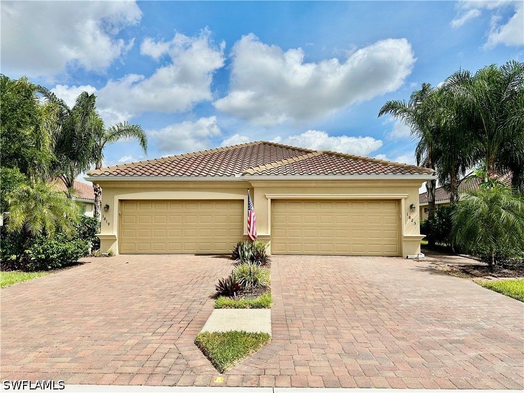 1823 Alameda DR, Naples, FL 34120