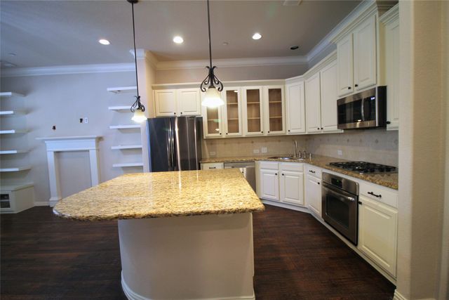 528 Tuscan Drive, Irving, TX 75039