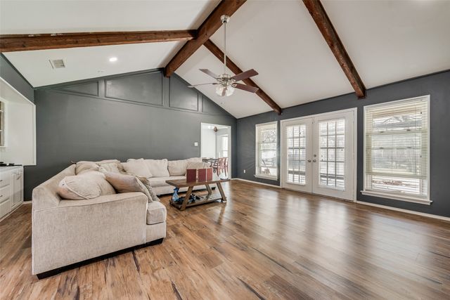 1301 Ranch Valley Drive, Desoto, TX 75115