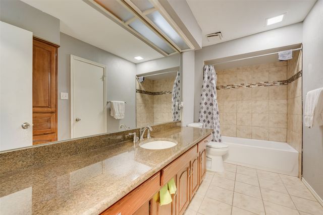 1301 Ranch Valley Drive, Desoto, TX 75115