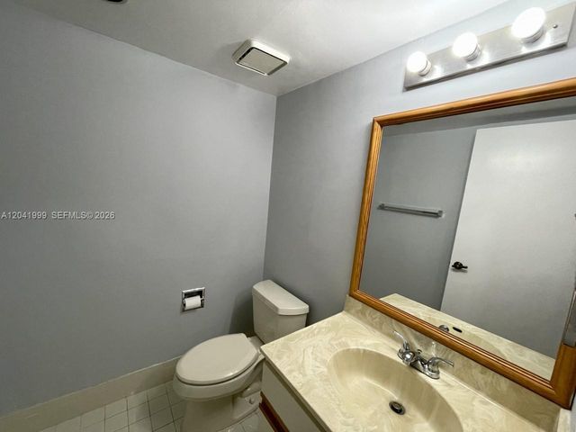 11894 SW 12th Place 11894, Davie, FL 33325