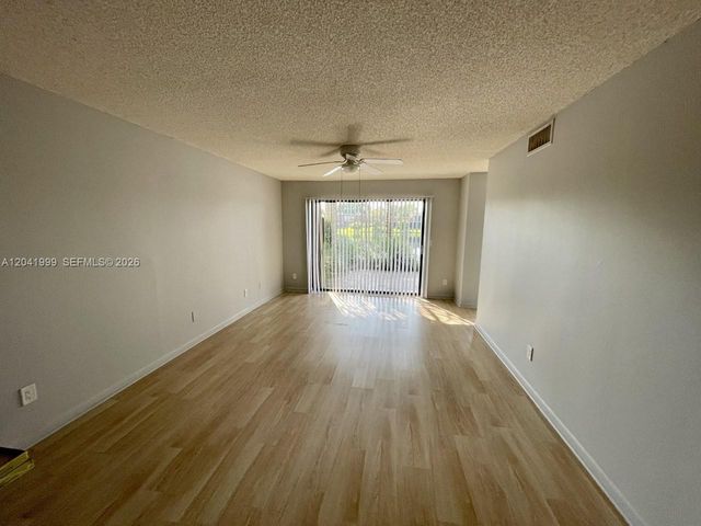 11894 SW 12th Place 11894, Davie, FL 33325