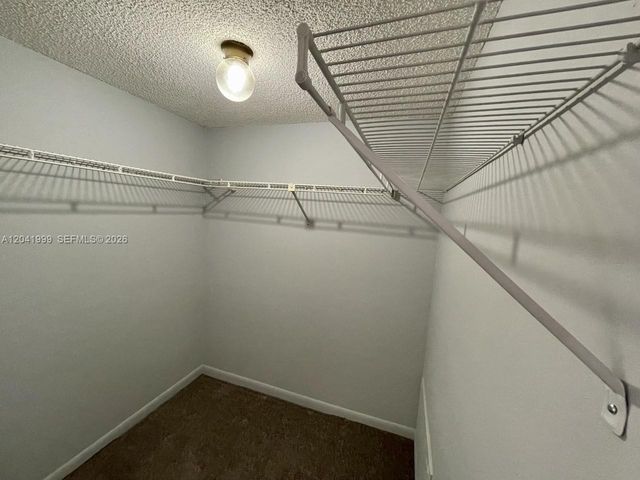 11894 SW 12th Place 11894, Davie, FL 33325
